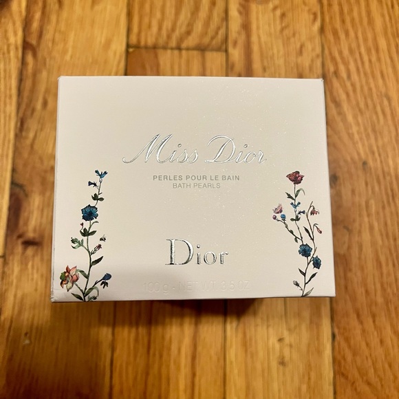 Christian Dior LIMITED EDITION millefiori bath pearls I’ll send unopened new box - Picture 2 of 6